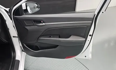 Hyundai Avante 2018, 44798 км, за 8131.68 USD - фото 24