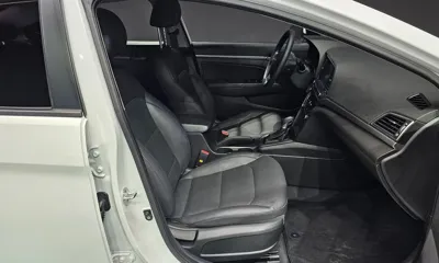 Hyundai Avante 2018, 44798 км, за 8131.68 USD - фото 26