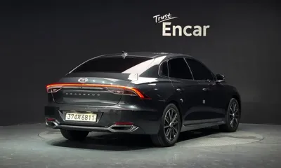 Hyundai Grandeur 2020, 65290 км, за 14246.69 USD