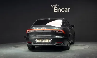 Hyundai Grandeur 2020, 65290 км, за 14246.69 USD