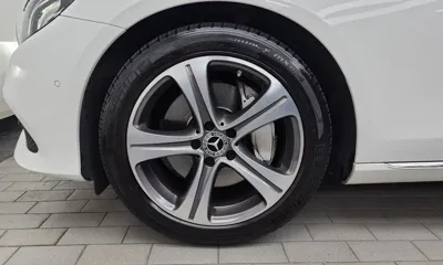 Mercedes-Benz E-Class 2019, 33438 км, за 17589.59 USD