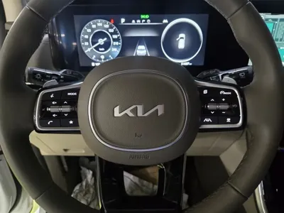 Kia Canival 2023, 51672 км, за 25389.06 USD - фото 15