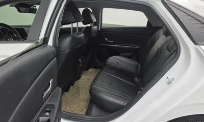 Hyundai Avante 2023, 90375 км, за 10874.52 USD - фото 12