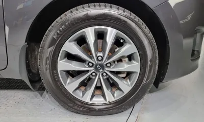 Kia Canival 2015, 105271 км, за 7922.03 USD