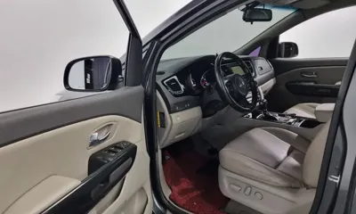Kia Canival 2015, 105271 км, за 7870.55 USD - фото 11