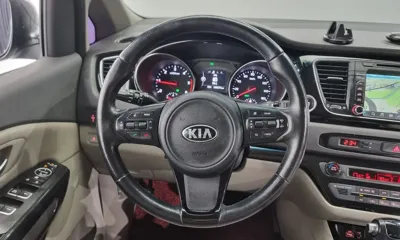 Kia Canival 2015, 105271 км, за 7870.55 USD - фото 13