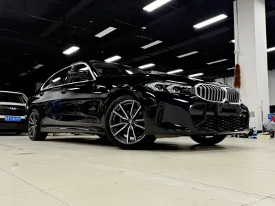 BMW 3 Series 2023, 29000 км, за 34401.92 USD