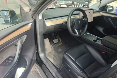 Tesla Model Y 2021, 56000 км, за 22808 USD - фото 13