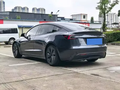 Tesla Model 3 2024, 20000 км, за 24647.78 USD - фото 7