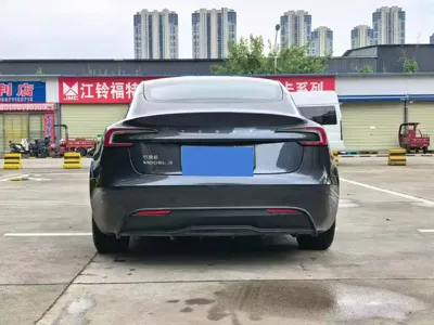 Tesla Model 3 2024, 20000 км, за 24647.78 USD - фото 8