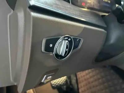 Mercedes-Benz E-Class 2022, 38000 км, за 38426.79 USD - фото 14