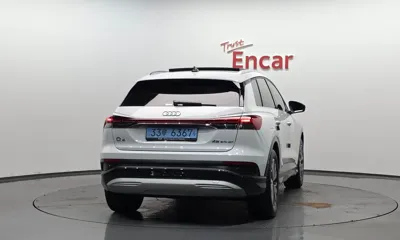 Audi Q4 e-tron 2025, 7275 км, за 30129.97 USD