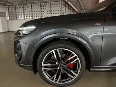 Audi Q5 2025, 20 км, за 52882.11 USD