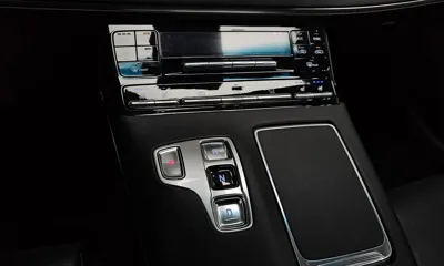 Hyundai Grandeur 2020, 68919 км, за 15460.85 USD - фото 9