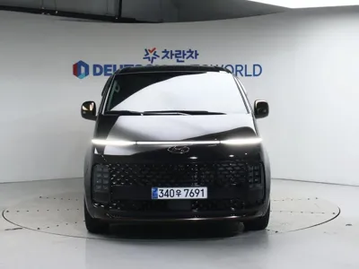 Hyundai Staria 2024, 60000 км, за 24204.16 USD