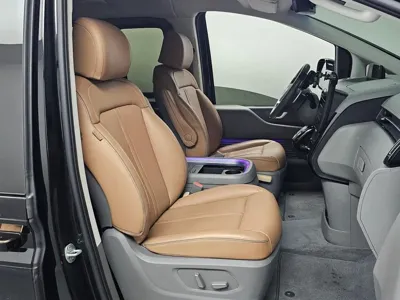 Hyundai Staria 2024, 60000 км, за 24204.16 USD - фото 10