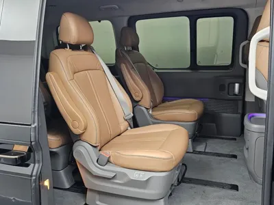 Hyundai Staria 2024, 60000 км, за 24204.16 USD - фото 12