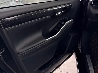 Toyota Crown Kluger 2023, 57000 км, за 30605.65 USD - фото 8