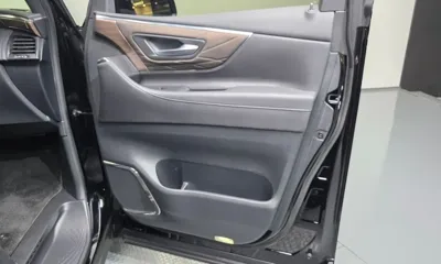 Toyota Alphard 2024, 5028 км, за 71233.47 USD - фото 25