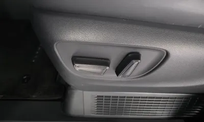 Toyota Alphard 2024, 5028 км, за 71233.47 USD - фото 32