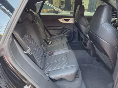Audi Q8 2023, 28000 км, за 55255.78 USD - фото 9