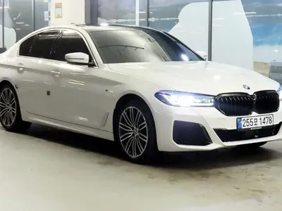 BMW 5-Series · 2020 год