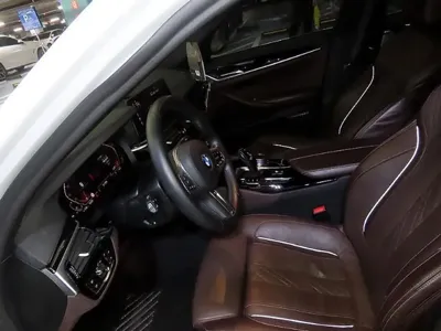 BMW 5-Series 2020, 73208 км, за 23296.57 USD - фото 6
