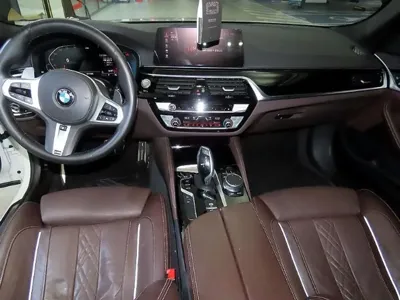 BMW 5-Series 2020, 73208 км, за 23296.57 USD - фото 10