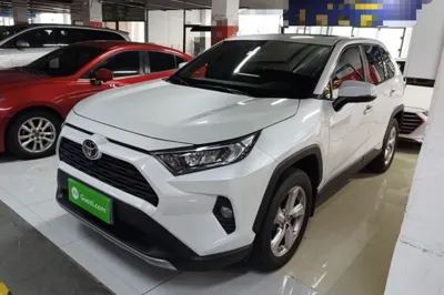 Toyota RAV4 · 2022 год