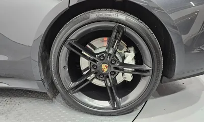 Porsche Taycan 2021, 79812 км, за 70366.69 USD