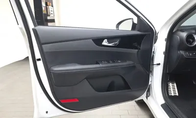 Kia K3 2023, 34933 км, за 11369.69 USD - фото 24