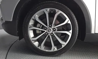 KG_Mobility_Ssangyong TIBOLI 2016, 22656 км, за 5534.93 USD