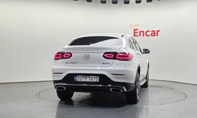 Mercedes-Benz GLC-Class 2021, 61179 км, за 24944.2 USD