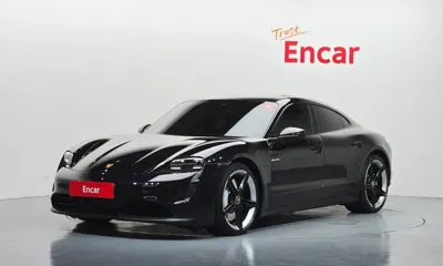 Porsche Taycan · 2022 год