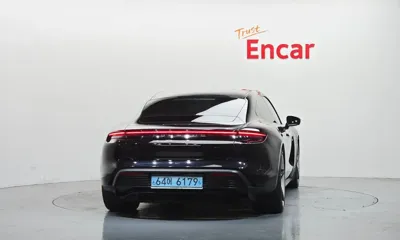 Porsche Taycan 2022, 67197 км, за 651459.63 USD
