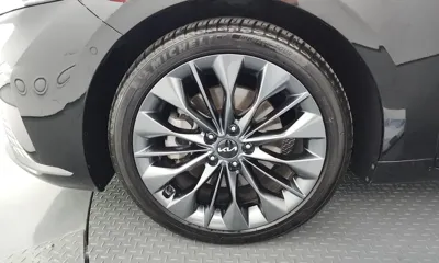 Kia K8 2023, 52179 км, за 20840.4 USD