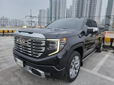 GMC Sierra 2023, 23000 км, за 41954.42 USD