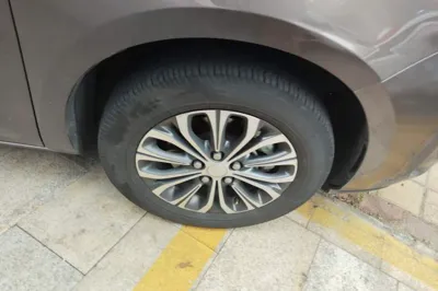 Buick GL8 2021, 84900 км, за 15239 USD - фото 8