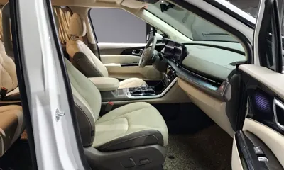 Kia Canival 2023, 38175 км, за 27259.58 USD - фото 10