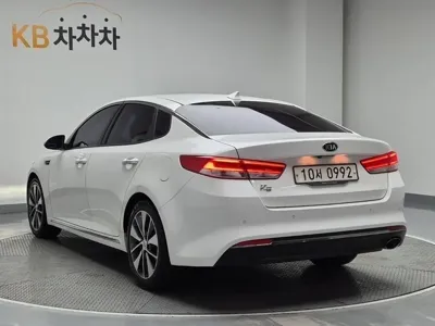 Kia K5 2016, 127410 км, за 5146.58 USD