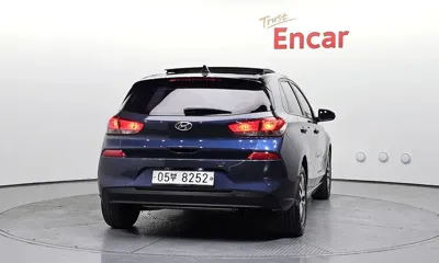 Hyundai i30 2017, 157144 км, за 4889.33 USD