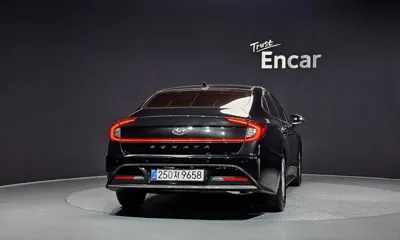 Hyundai Sonata 2022, 77622 км, за 11356.18 USD
