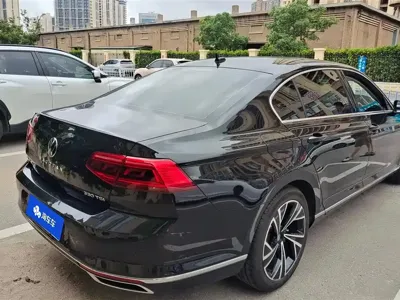 Volkswagen Magotan 2022, 43700 км, за 15597.11 USD