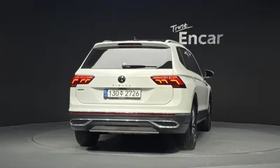 Volkswagen Tiguan 2023, 32181 км, за 19491.24 USD