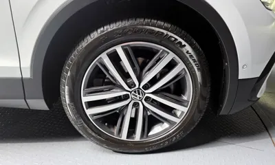 Volkswagen Tiguan 2023, 32181 км, за 19491.24 USD