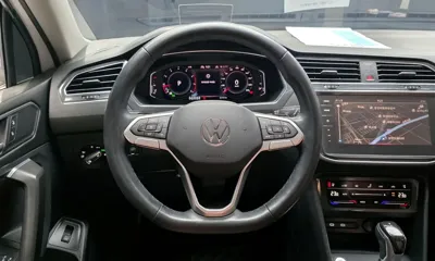 Volkswagen Tiguan 2023, 32181 км, за 19491.24 USD - фото 13