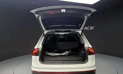 Volkswagen Tiguan 2023, 32181 км, за 19491.24 USD - фото 20