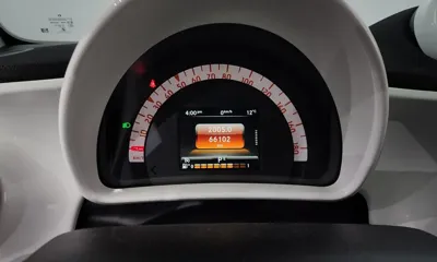 Smart Fortwo 2015, 66102 км, за 9386.9 USD - фото 8