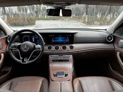 Mercedes-Benz E-Class 2023, 62000 км, за 41023.34 USD
