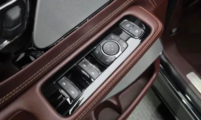 Lincoln Aviator 2023, 52346 км, за 31528.3 USD - фото 29